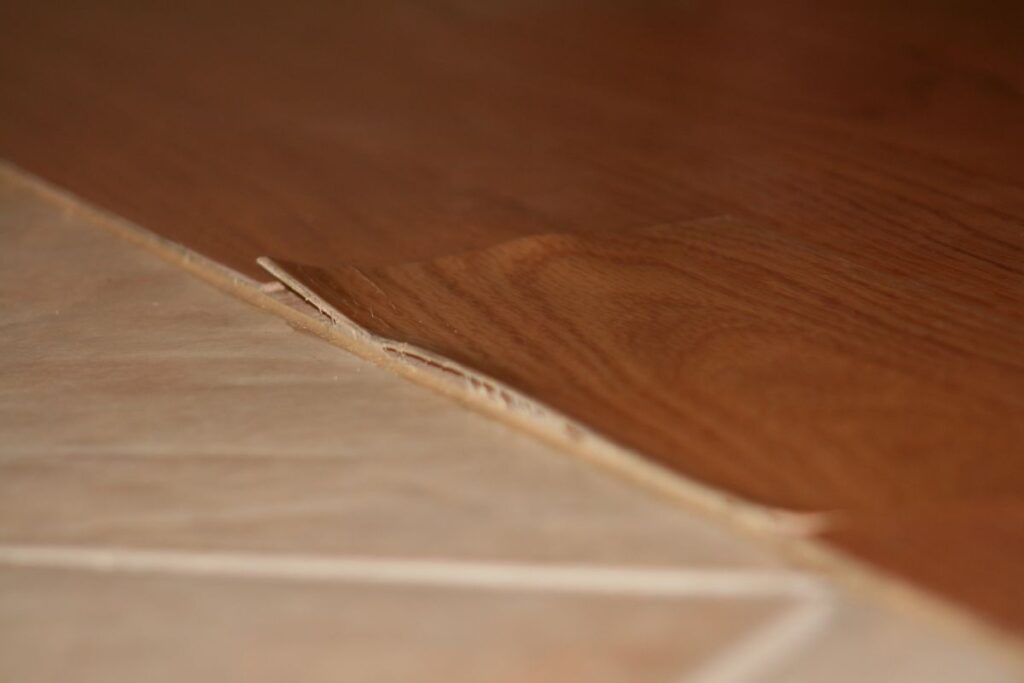How to Handle Damaged Pine Plywood