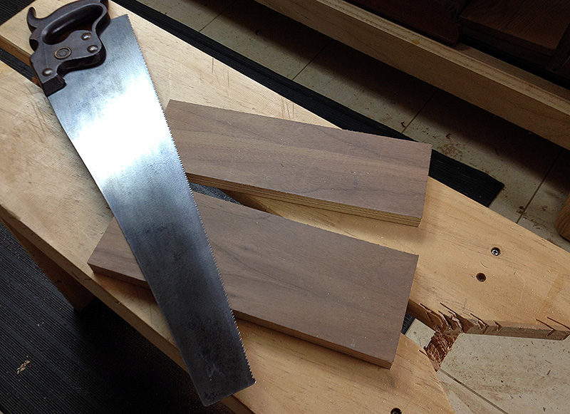 How to cut plywood with a Handsaw